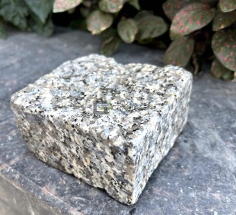 Брусчатка гранитная пилено-колотая Pauline Grey